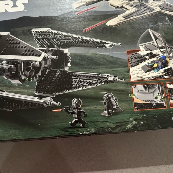 Retired | LEGO Star Wars The Mandalorian Fang Fighter | 75348 - Picture 9 of 10